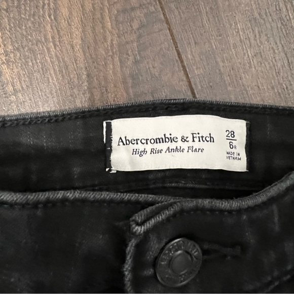 Abercrombie & Fitch High Rise Ankle Flare Jeans - Picture 3 of 5